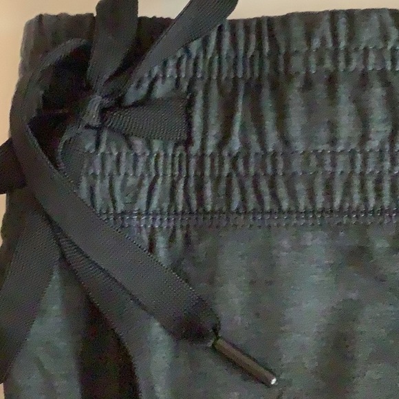 Amazon Essentials Size 4X Charcoal Lightweight Jogger Pants. New With Tags - Picture 6 of 7